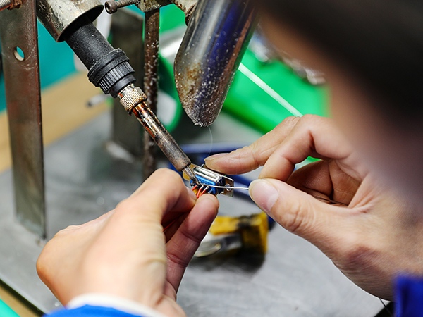 線(xiàn)束廠(chǎng)焊錫材料的選擇：影響品質(zhì)與成本的關(guān)鍵抉擇